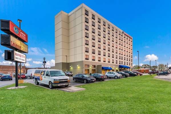 Comfort Suites Chicago O'Hare Airport - Airport shuttle hotel near ORD