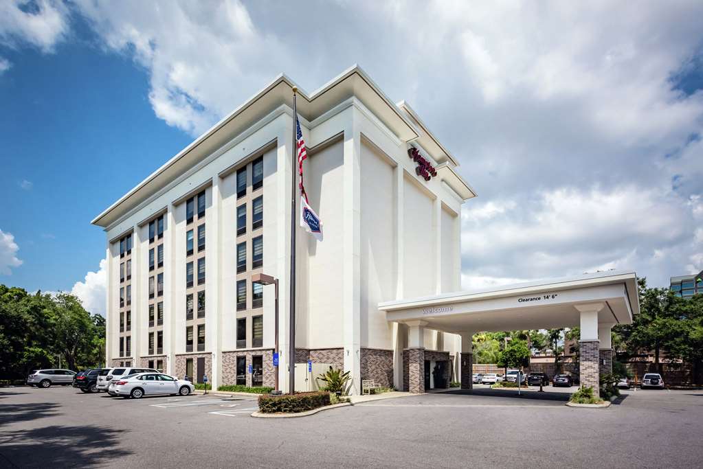 Hampton Inn Tampa-International Airport/Westshore - Airport shuttle hotel near TPA