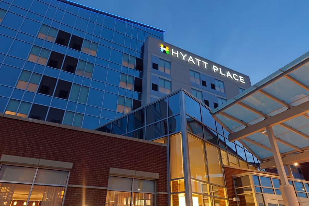 Hyatt Place Chicago/Midway Airport - Airport shuttle hotel near MDW