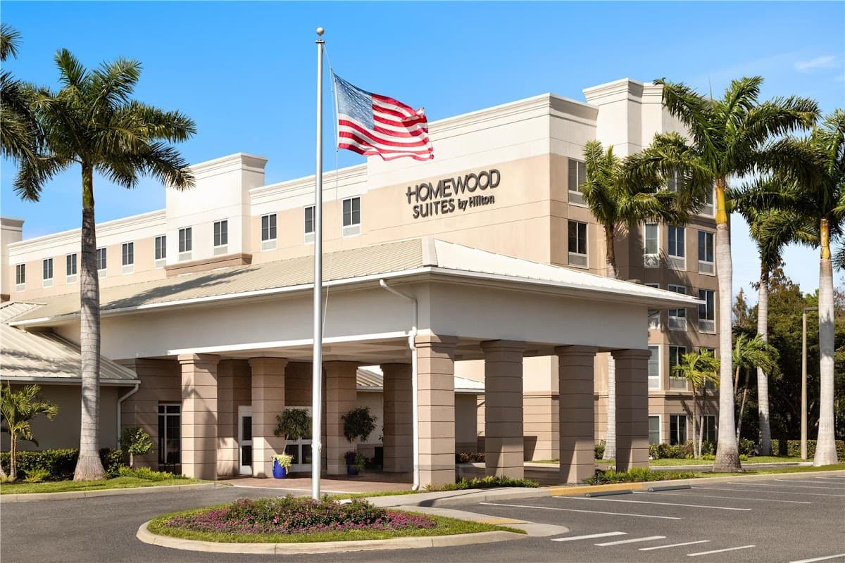 Homewood Suites by Hilton Fort Myers Airport/FGCU - Airport shuttle hotel near RSW