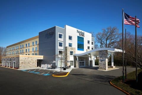 Fairfield by Marriott Inn & Suites Virginia Beach/Norfolk Airport - Airport shuttle hotel near ORF