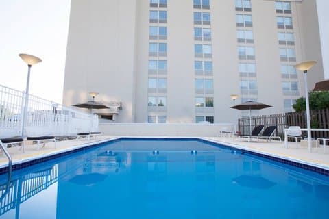 Sheraton Pittsburgh Airport Hotel - Airport shuttle hotel near PIT