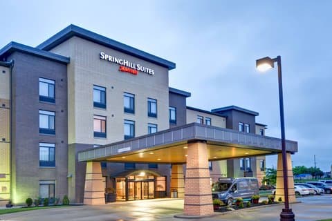 SpringHill Suites by Marriott Cincinnati Airport South - Airport shuttle hotel near CVG