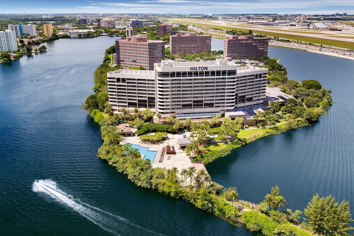 Hilton Miami Airport Blue Lagoon - Airport shuttle hotel near MIA
