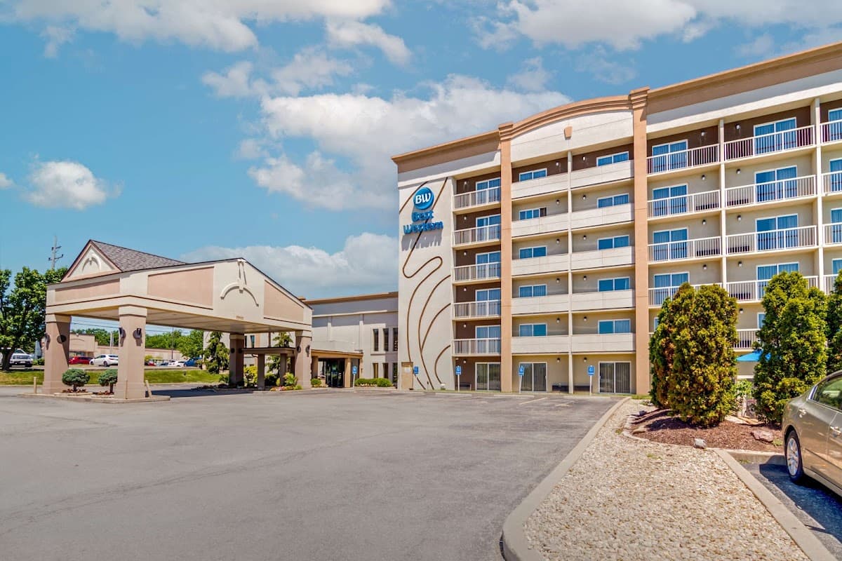 Best Western Kirkwood Inn - Airport shuttle hotel near STL