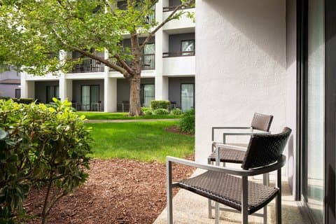 Courtyard by Marriott San Francisco Airport - Airport shuttle hotel near SFO