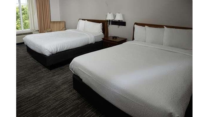 Country Inn & Suites by Radisson, Baltimore BWI Airport - Airport shuttle hotel near BWI