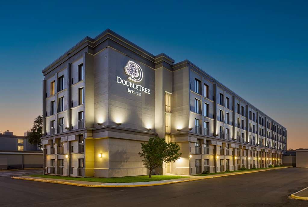 DoubleTree by Hilton Minneapolis Airport - Airport shuttle hotel near MSP