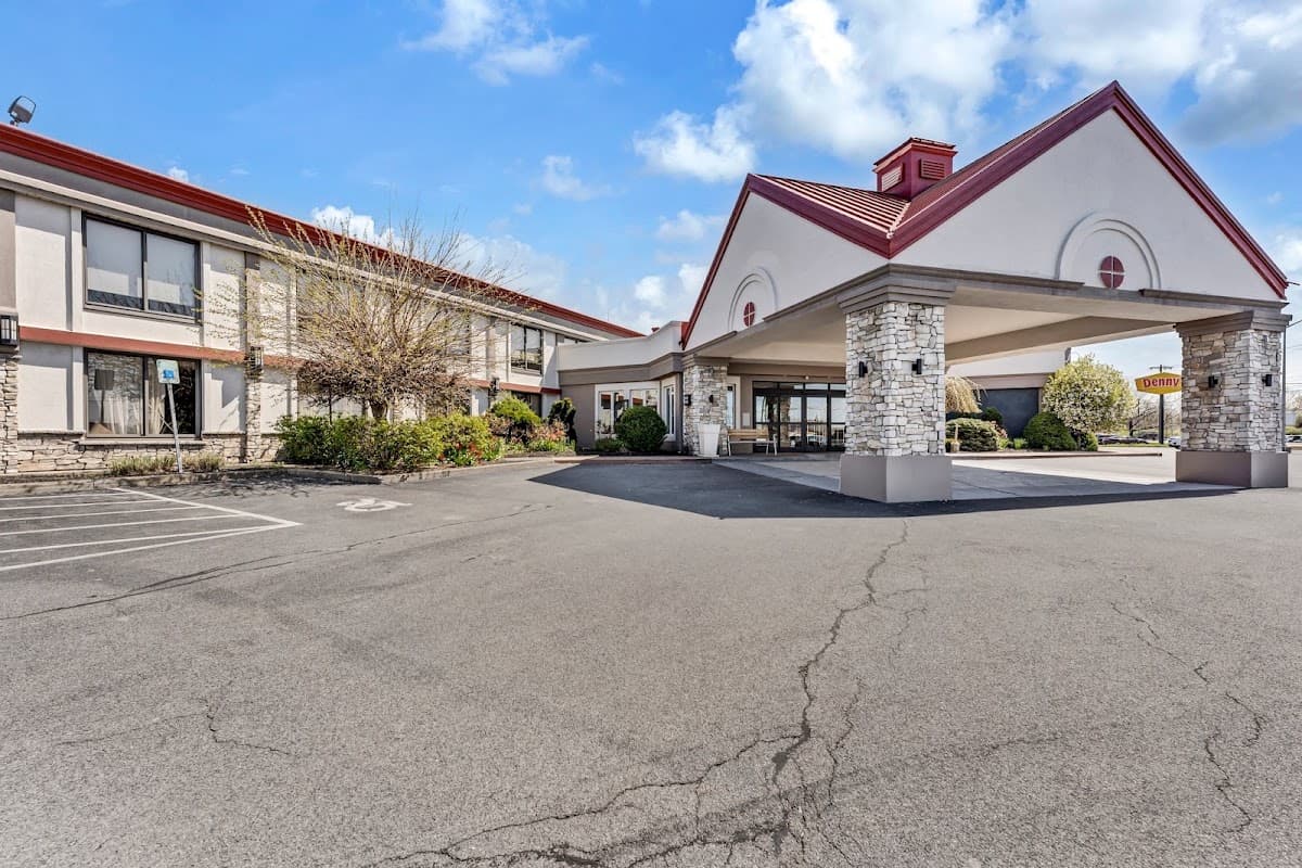 Buffalo Airport Hotel - Airport shuttle hotel near BUF