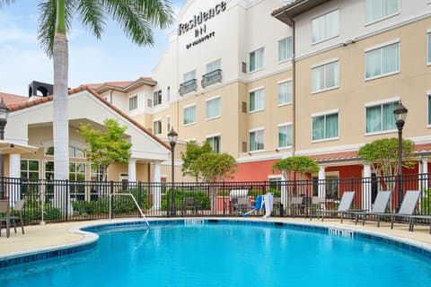 Residence Inn by Marriott Fort Myers at I-75 and Gulf Coast Town Center - Airport shuttle hotel near RSW