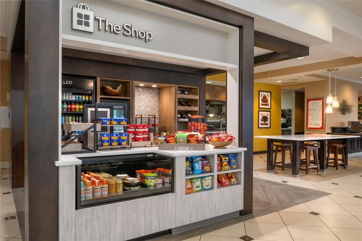 Hilton Garden Inn St. Louis Airport - Airport shuttle hotel near STL