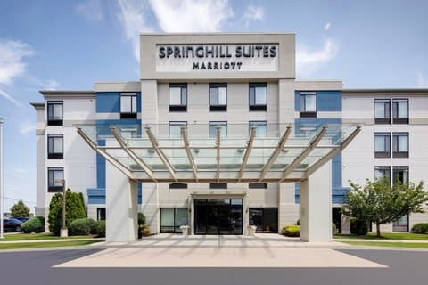 SpringHill Suites by Marriott Hartford Airport/Windsor Locks - Airport shuttle hotel near BDL