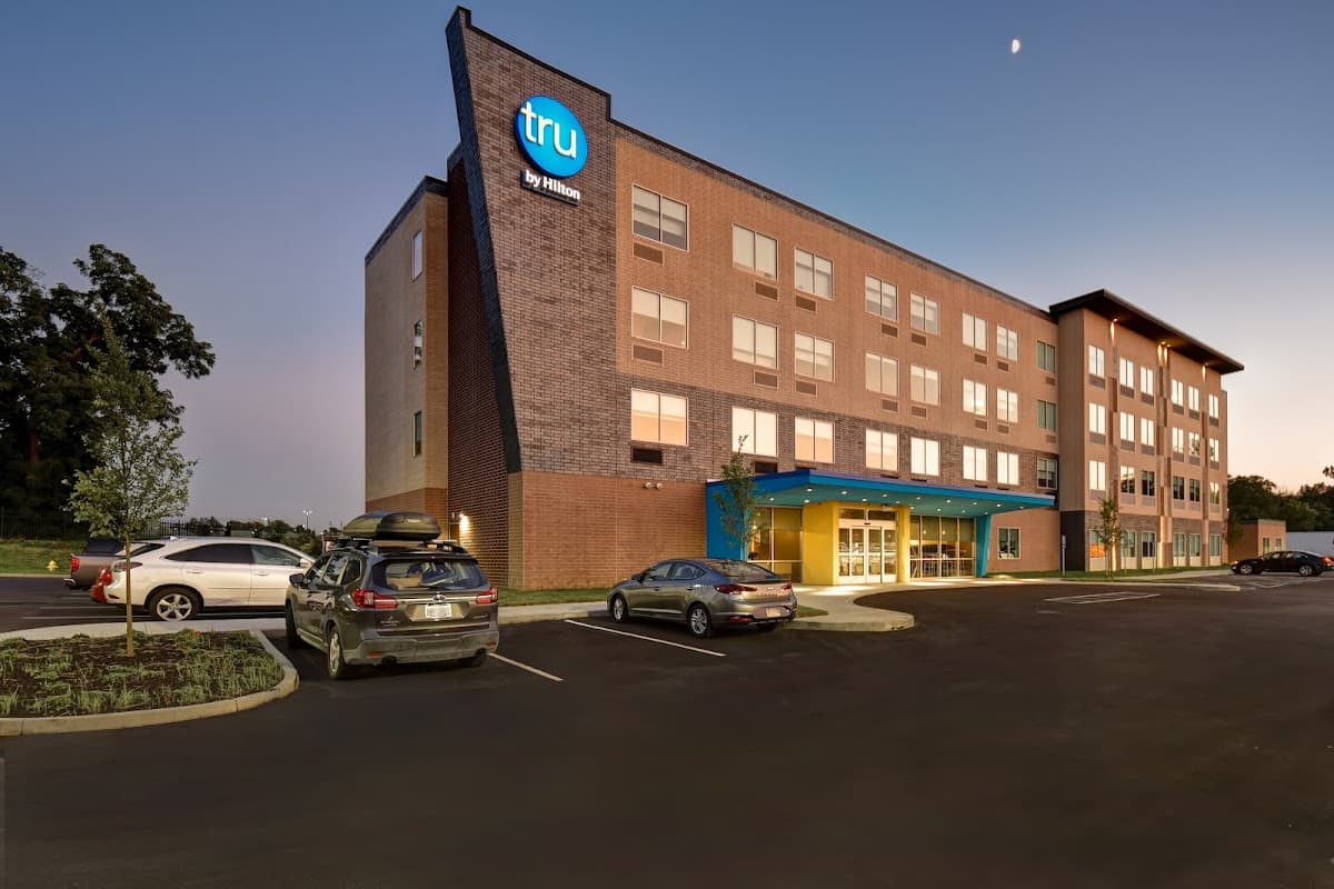 Tru by Hilton Cincinnati Airport South Florence - Airport shuttle hotel near CVG