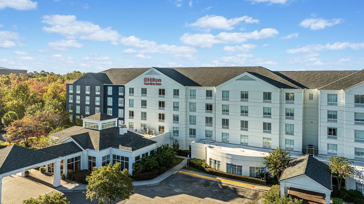 Hilton Garden Inn Charleston Airport - Airport shuttle hotel near CHS