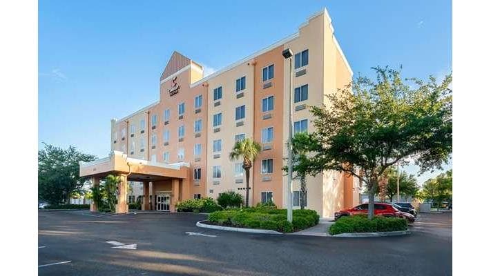 Comfort Suites Tampa Airport North - Airport shuttle hotel near TPA