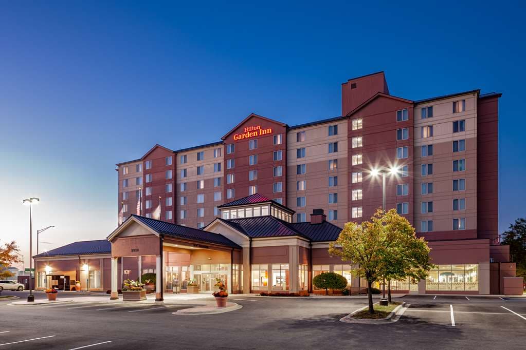 Hilton Garden Inn Chicago OHare Airport - Airport shuttle hotel near ORD