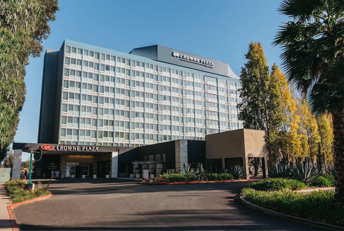 Crowne Plaza San Francisco Airport by IHG - Airport shuttle hotel near SFO