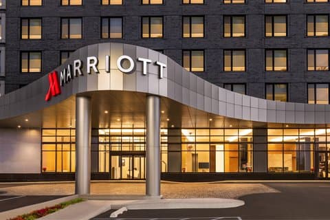 Marriott New York JFK Airport - Airport shuttle hotel near LGA