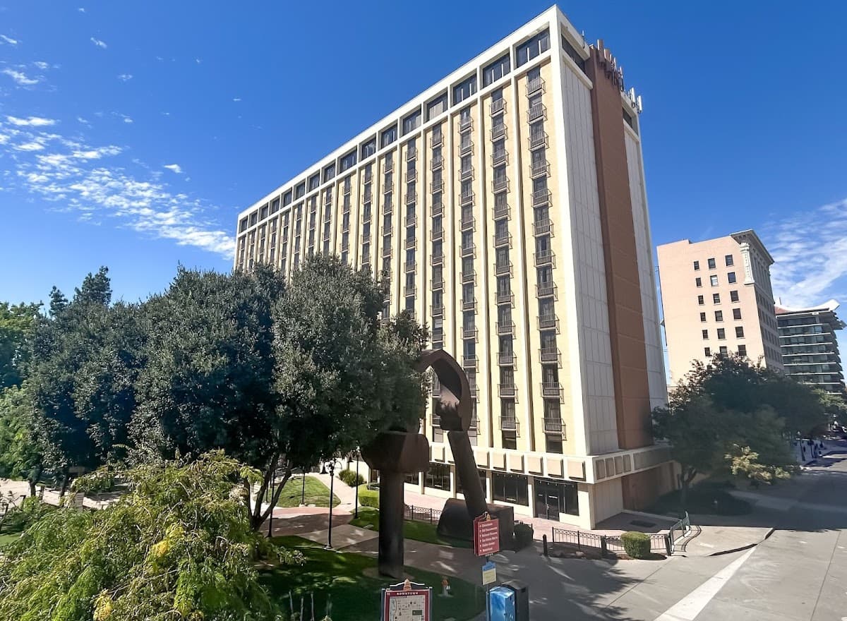 Holiday Inn Sacramento Downtown - Arena by IHG - Airport shuttle hotel near SMF