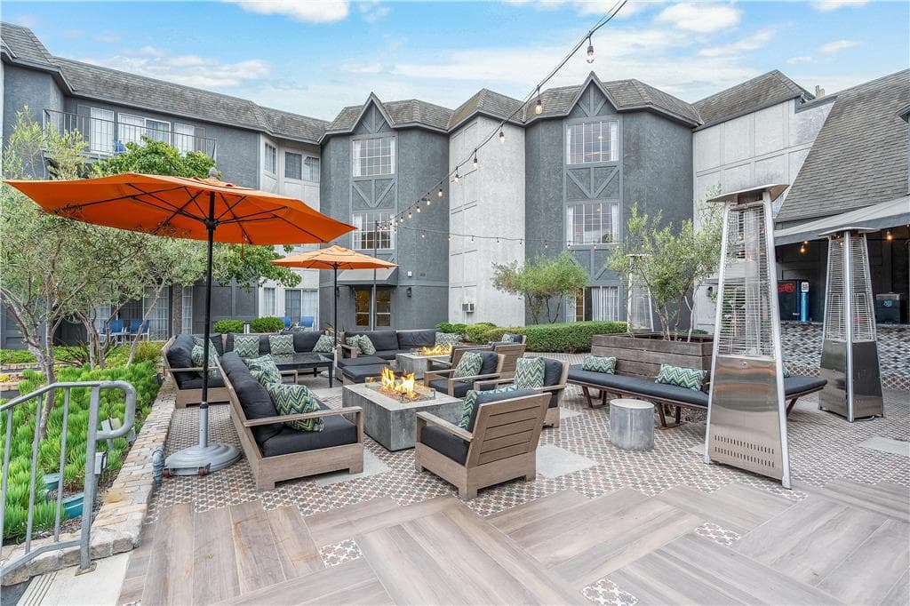 Hilton San Diego/Del Mar - Airport shuttle hotel near SAN