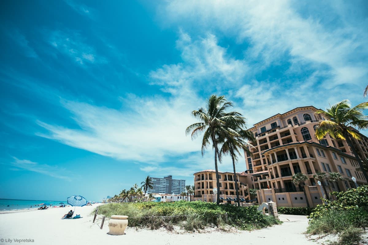 Ocean Inn - Airport shuttle hotel near FLL