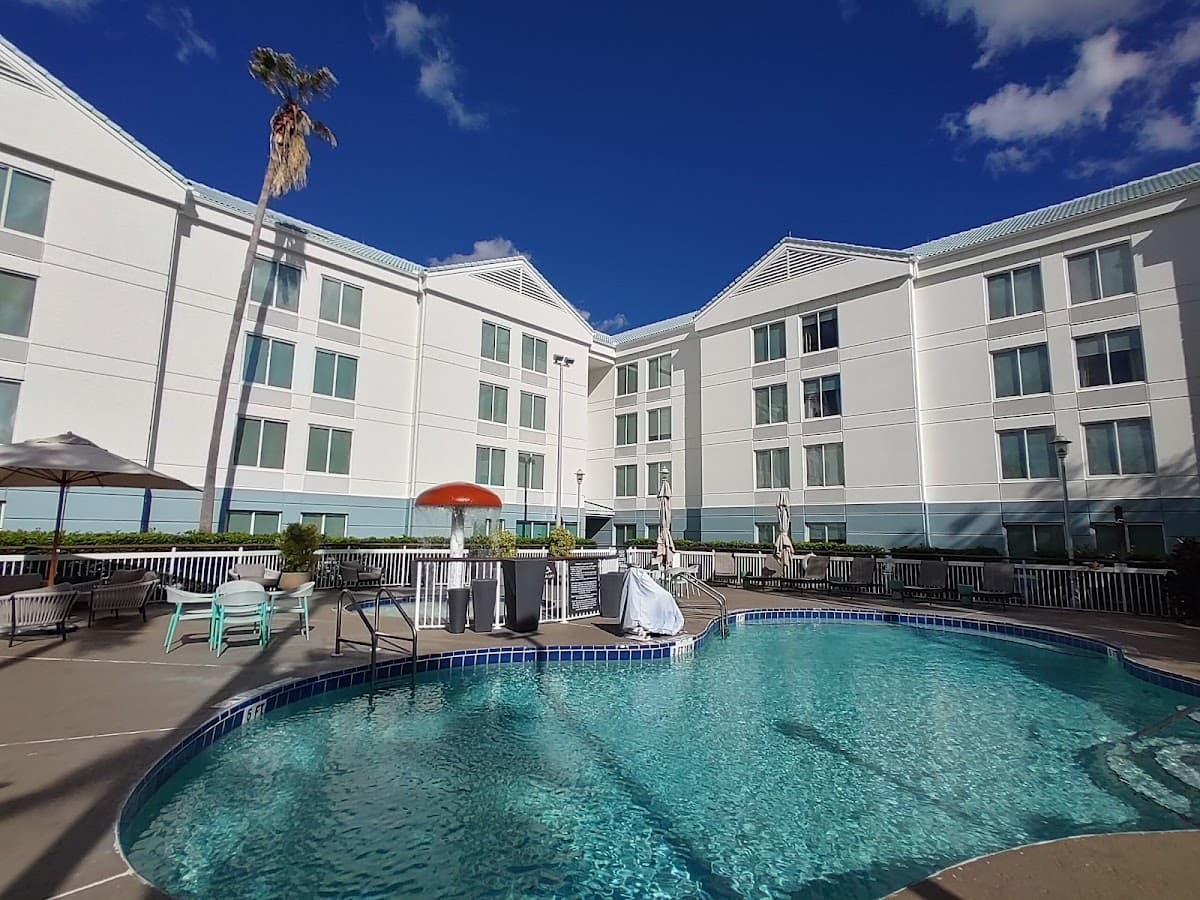 Hilton Garden Inn Orlando Airport - Airport shuttle hotel near MCO