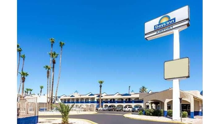 Days Inn by Wyndham Airport - Phoenix - Airport shuttle hotel near PHX