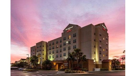 Residence Inn by Marriott Orlando Airport - Airport shuttle hotel near MCO