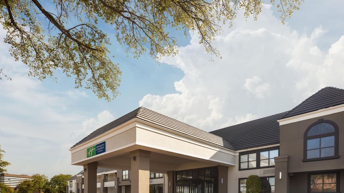 Holiday Inn Express & Suites Irving DFW Airport North by IHG - Airport shuttle hotel near DFW
