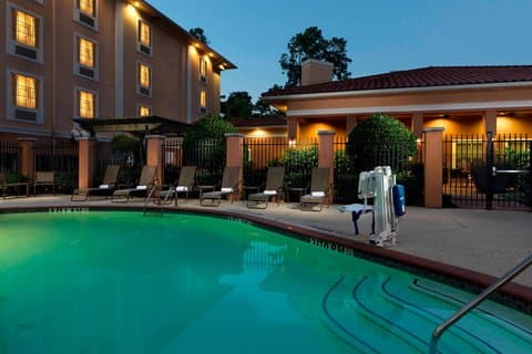 TownePlace Suites by Marriott Houston Intercontinental Airport - Airport shuttle hotel near IAH