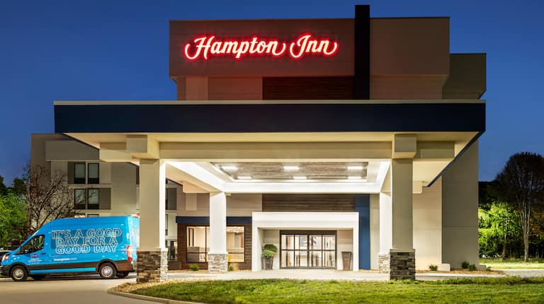 Hampton Inn Kansas City-Airport - Airport shuttle hotel near MCI