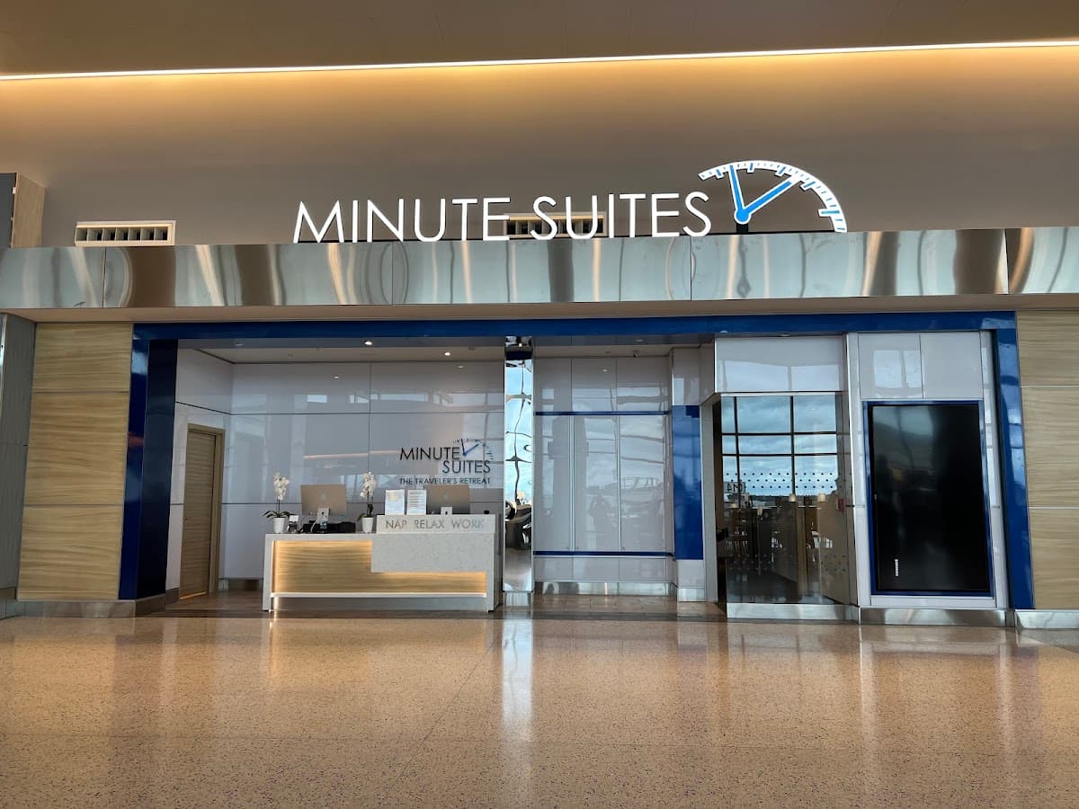Minute Suites Houston - Airport shuttle hotel near IAH