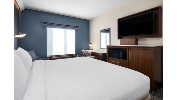 Courtyard by Marriott Seattle SeaTac Airport - Airport shuttle hotel near SEA