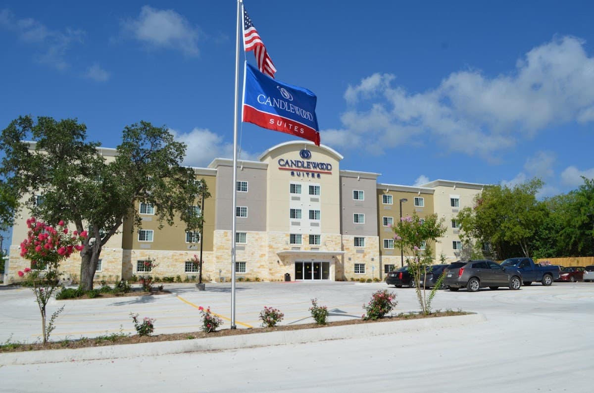 Candlewood Suites San Antonio Airport by IHG - Airport shuttle hotel near SAT