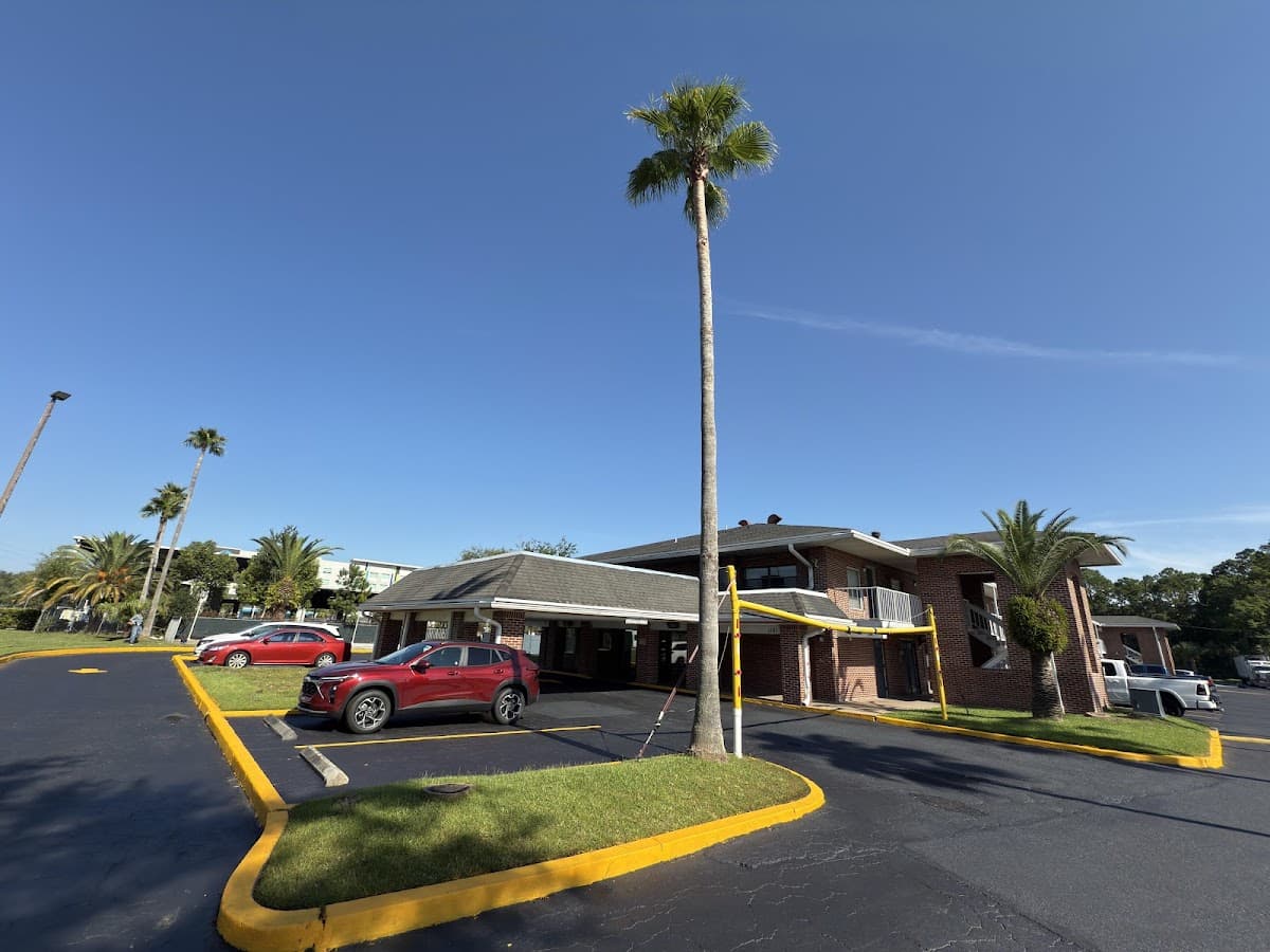 SureStay by Best Western Jacksonville Airport - Airport shuttle hotel near JAX