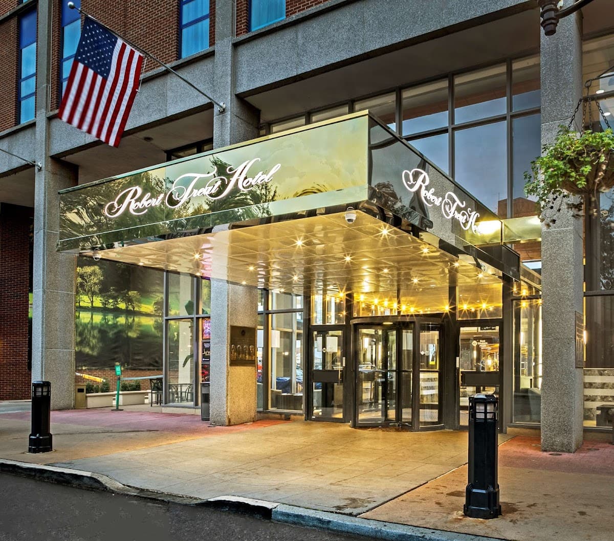 Robert Treat Hotel - Airport shuttle hotel near EWR