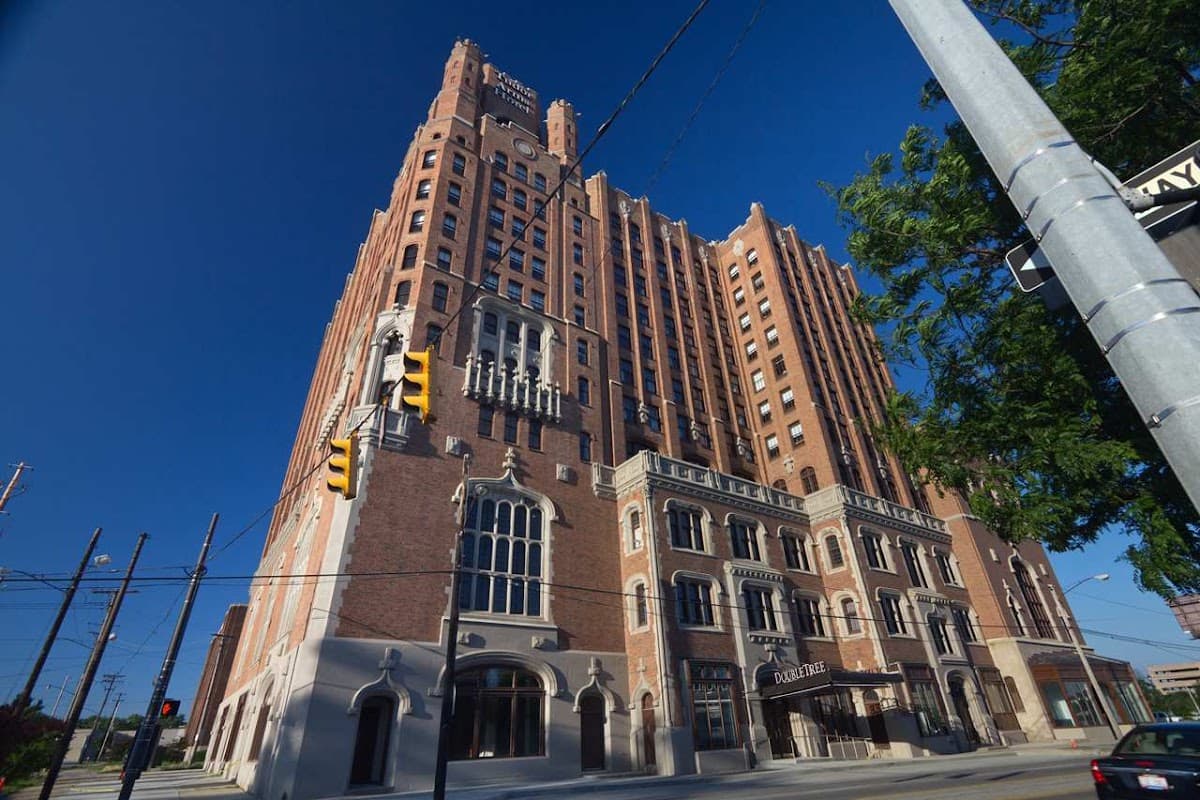 The Tudor Arms Hotel Cleveland - a DoubleTree by Hilton - Airport shuttle hotel near CLE