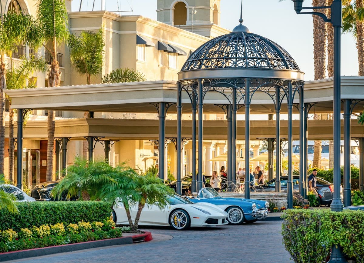 Balboa Bay Resort - Airport shuttle hotel near SNA