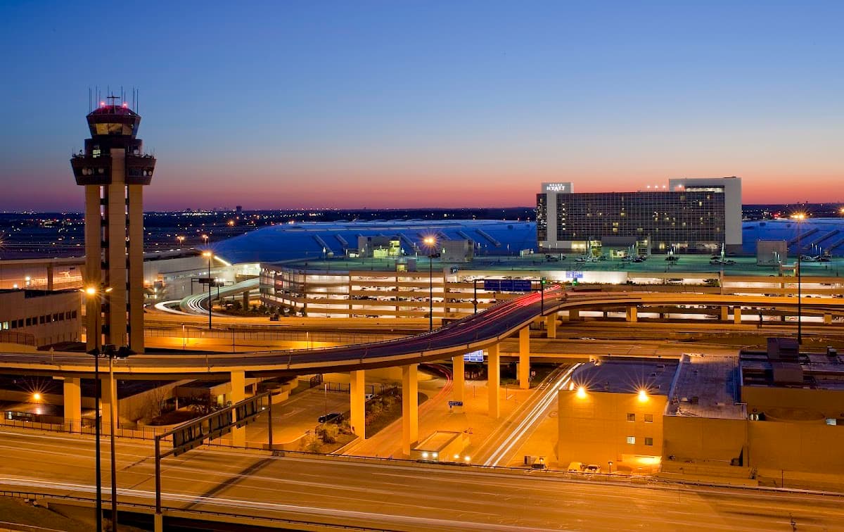 Grand Hyatt DFW - Airport shuttle hotel near DFW