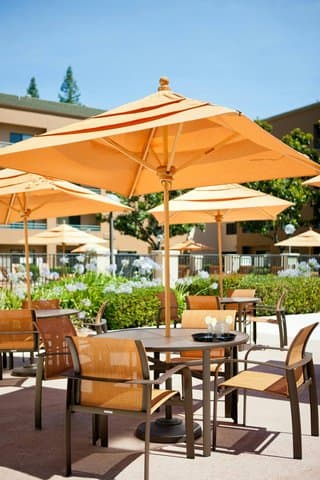 Courtyard by Marriott Sacramento Airport Natomas - Airport shuttle hotel near SMF