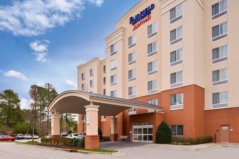 Fairfield by Marriott Inn & Suites Raleigh-Durham Airport/Brier Creek - Airport shuttle hotel near RDU
