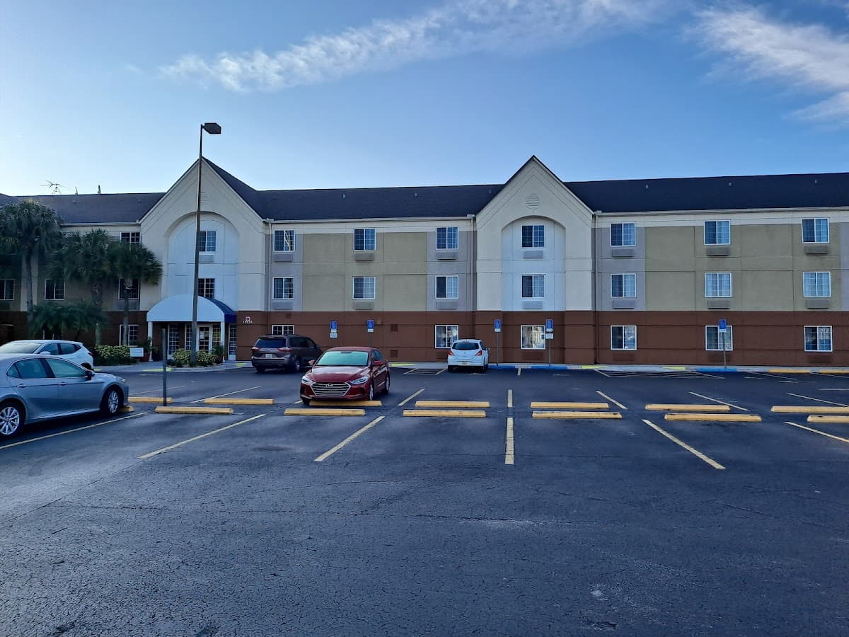 Sonesta Simply Suites Clearwater - Airport shuttle hotel near TPA