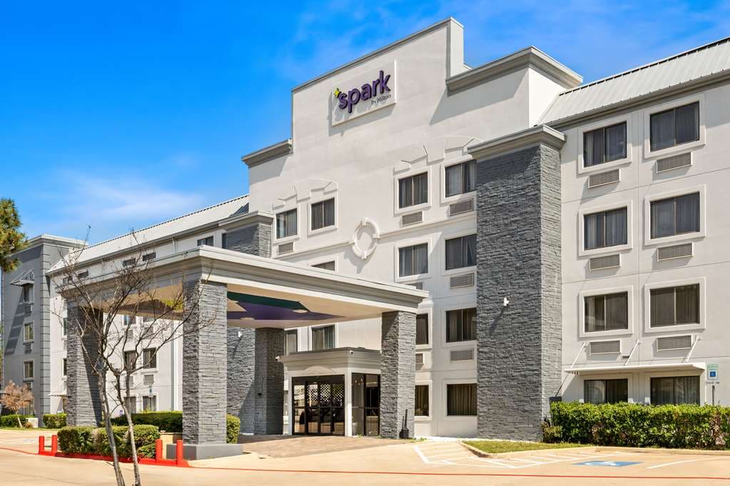 Spark by Hilton Grapevine DFW North - Airport shuttle hotel near DFW