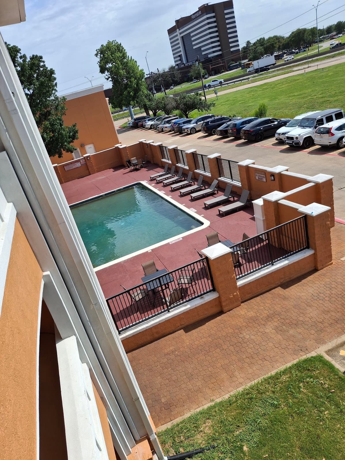 SureStay by Best Western Irving Grapevine DFW North - Airport shuttle hotel near DFW