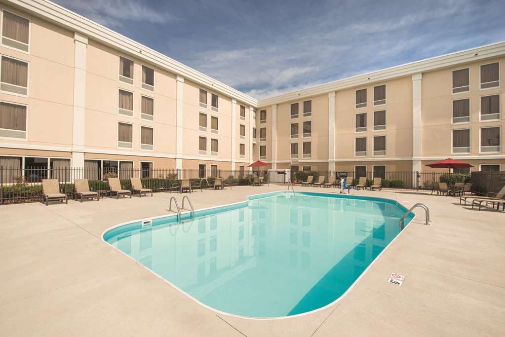 Hampton Inn Columbus-Airport - Airport shuttle hotel near CMH