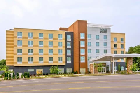 Fairfield by Marriott Inn & Suites Nashville Airport - Airport shuttle hotel near BNA