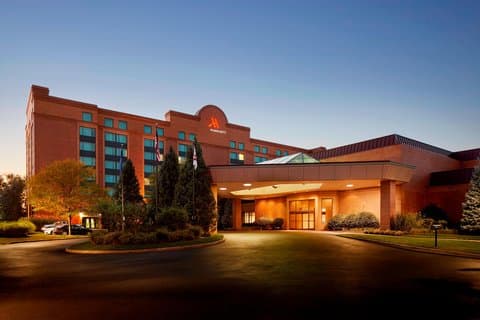 Marriott Hartford/Windsor Airport - Airport shuttle hotel near BDL