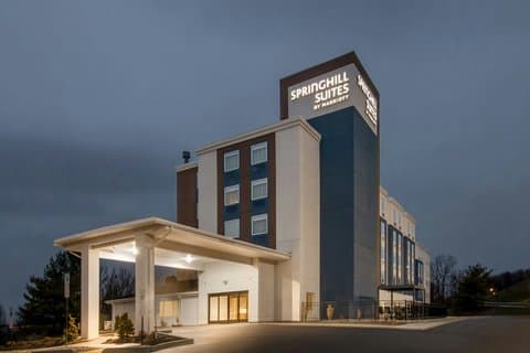 SpringHill Suites by Marriott Pittsburgh Airport - Airport shuttle hotel near PIT