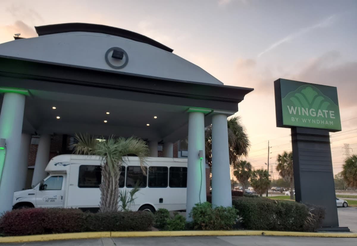 Eagles Crew Hotels at Wingate Hotel - IAH - Airport shuttle hotel near IAH