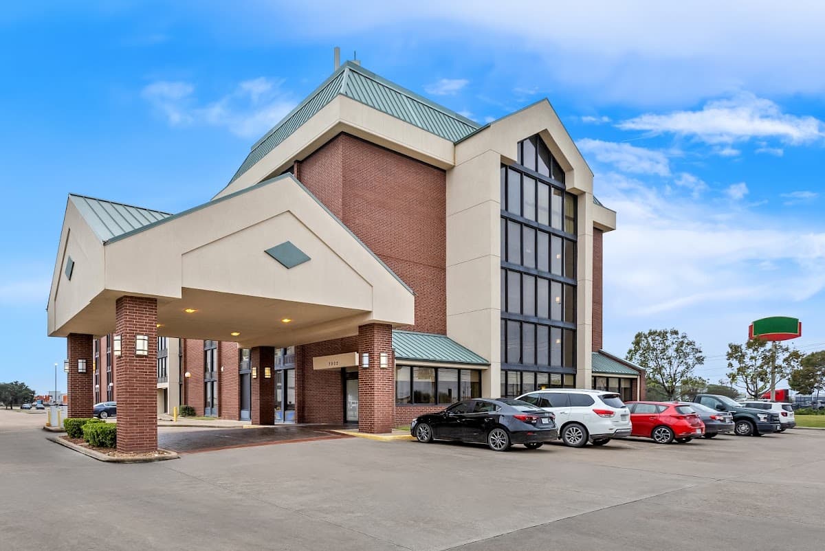 Sonesta Essential Houston Hobby Airport - Airport shuttle hotel near HOU